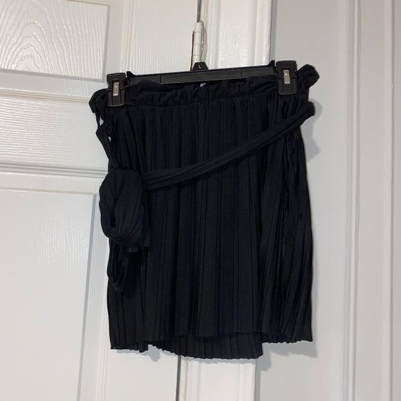 Zara flowy mini skirt - Picture 1 of 2